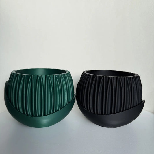 Doniczka do kwiatów z otworem drenażowym i pasującą podstawką