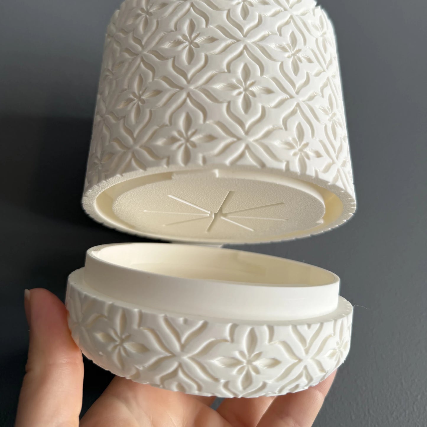 Modern Minimalist Wall Planter Pot